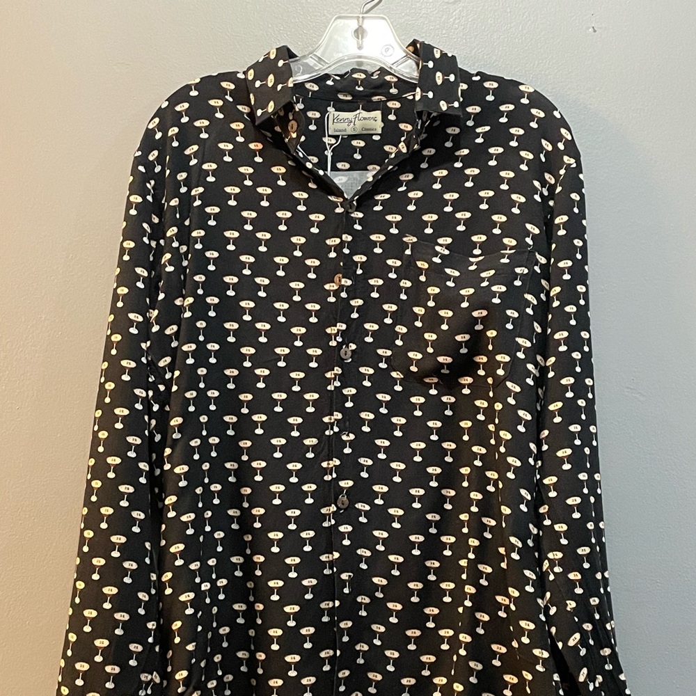 KENNY FLOWERS - THE BUZZ AROUND TOWN
LONG SLEEVE SHIRT